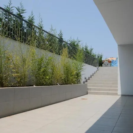 Villa Luxurious 6 Bedroom In A Great Location