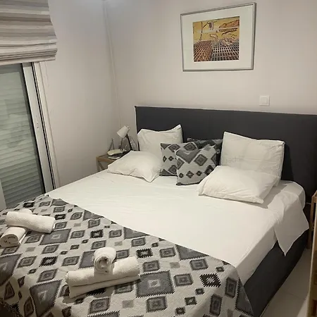 Luxurious 6 Bedroom With A Private Pool וילה
